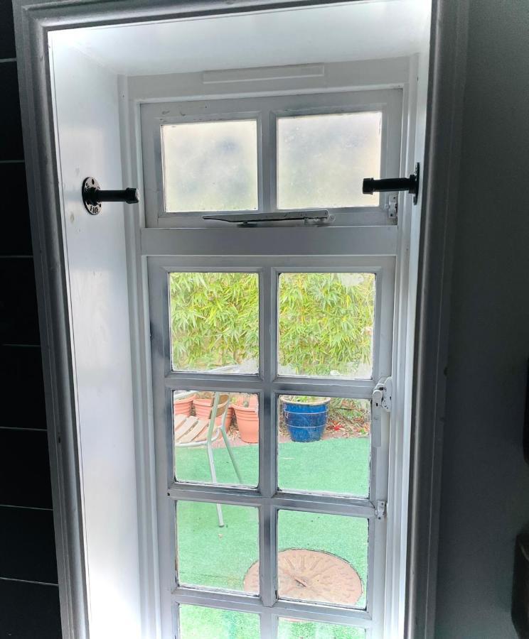 The Beehive, Ground Floor Apartment In Norfolk, No Shared Amenities Downham Market Exteriör bild