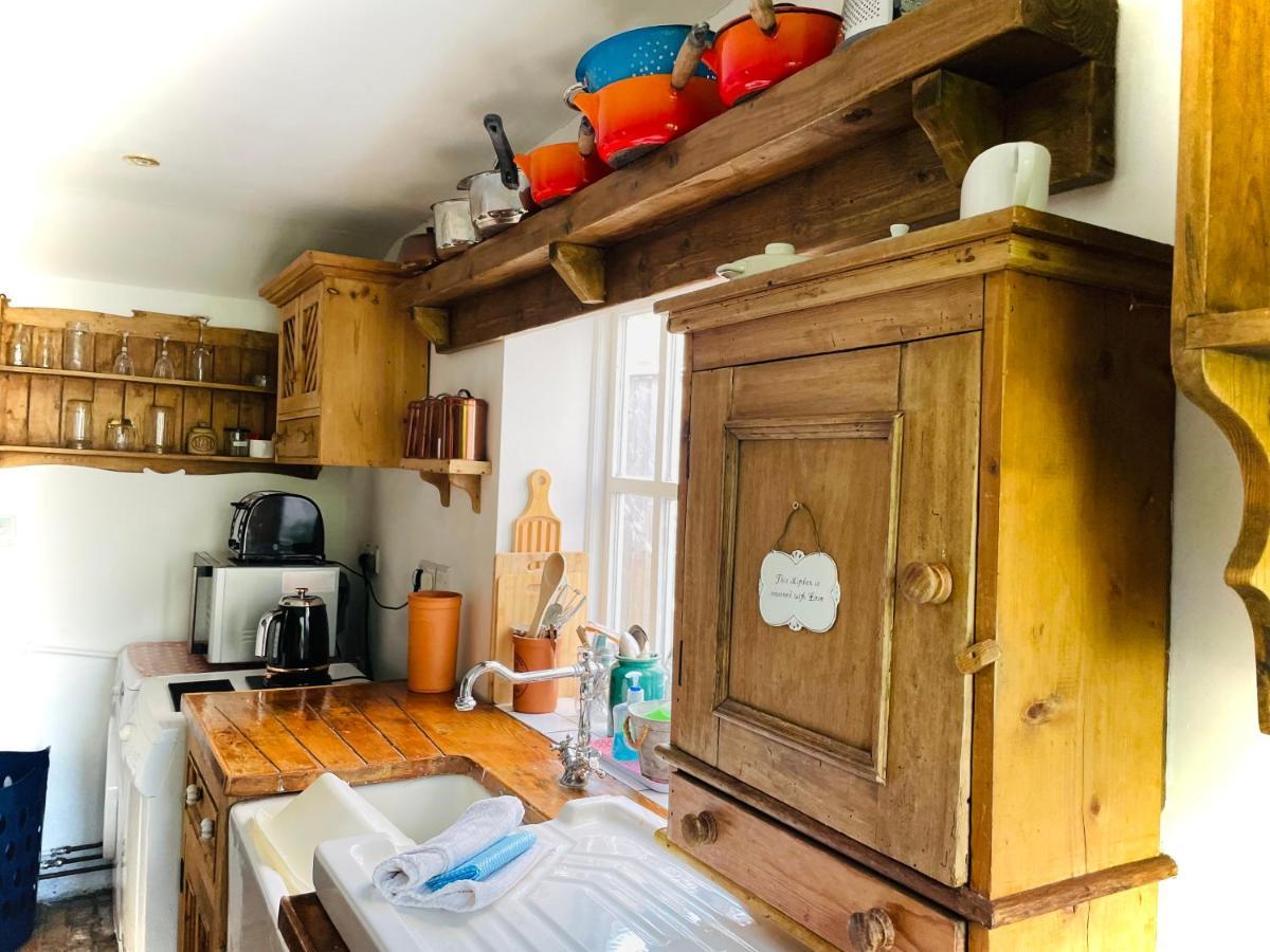 The Beehive, Ground Floor Apartment In Norfolk, No Shared Amenities Downham Market Exteriör bild
