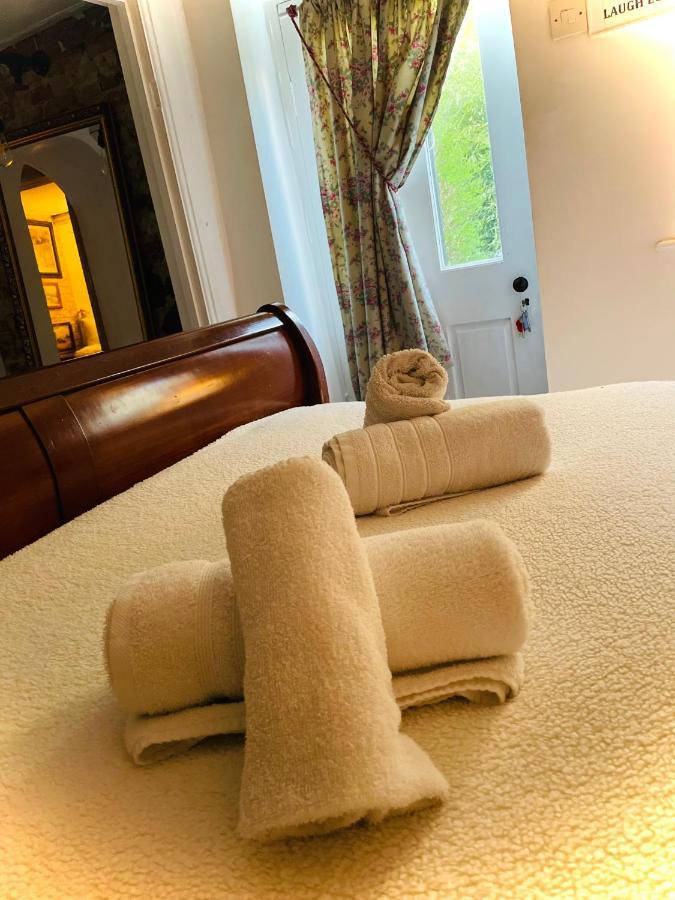 The Beehive, Ground Floor Apartment In Norfolk, No Shared Amenities Downham Market Exteriör bild
