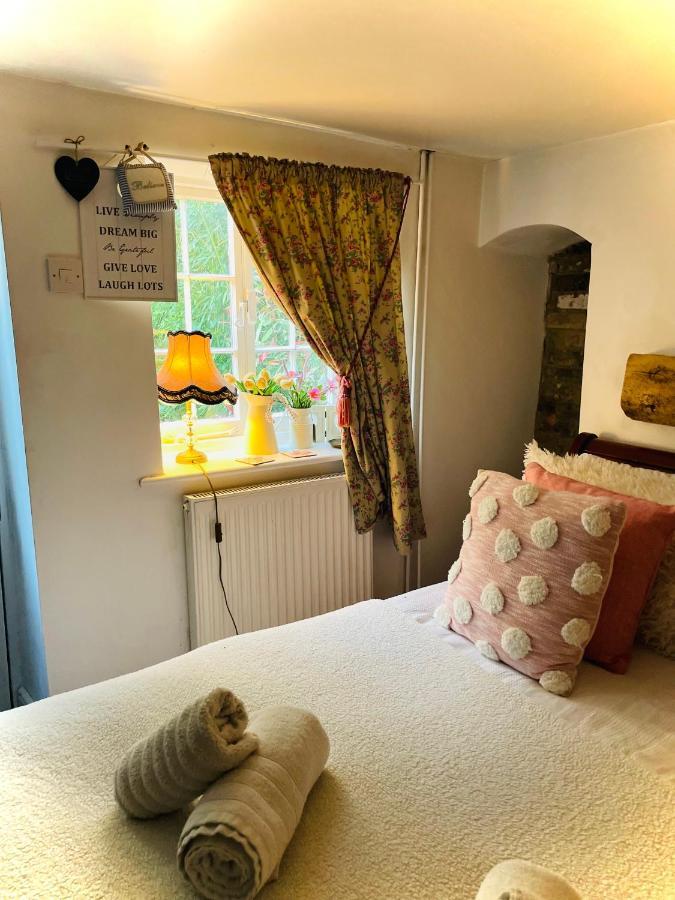 The Beehive, Ground Floor Apartment In Norfolk, No Shared Amenities Downham Market Exteriör bild