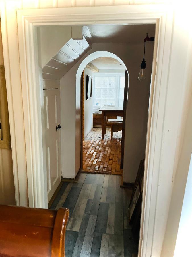 The Beehive, Ground Floor Apartment In Norfolk, No Shared Amenities Downham Market Exteriör bild